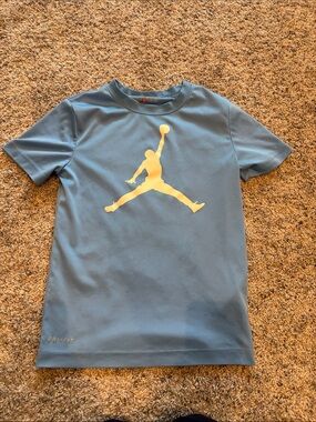 Boys Jordan tee